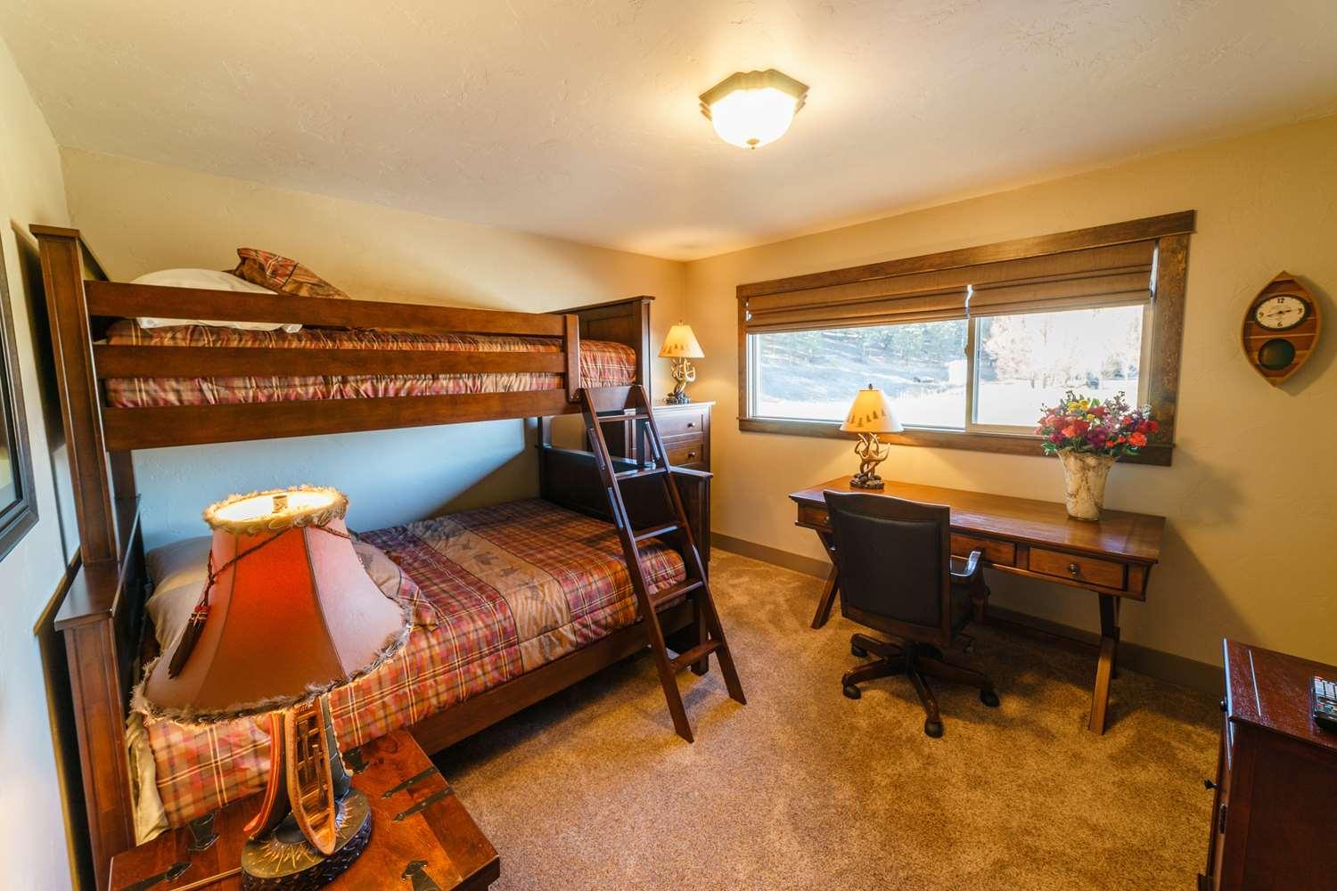 Best Western Plus Flathead Lake Inn And Suites Kalispell Bagian luar foto